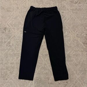 Black ALO Yoga Co-Op Cropped Tech Trousers